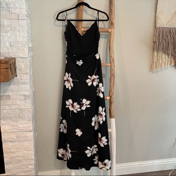 Gorgeous floral vici maxi dress - Picture 2 of 6